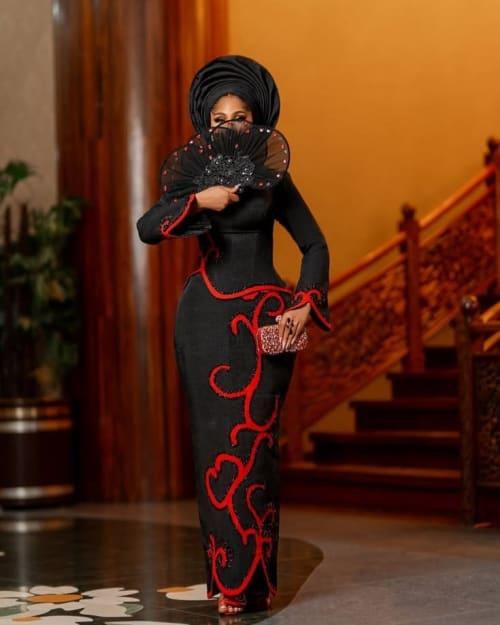 Asoebi gown
